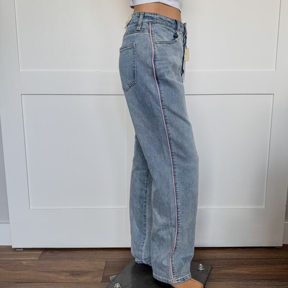 NWT-Francesca’s TGLA, Mid-Rise Straight Leg Jean w/ Pink Piping, Womens Size 26 - Picture 4 of 9